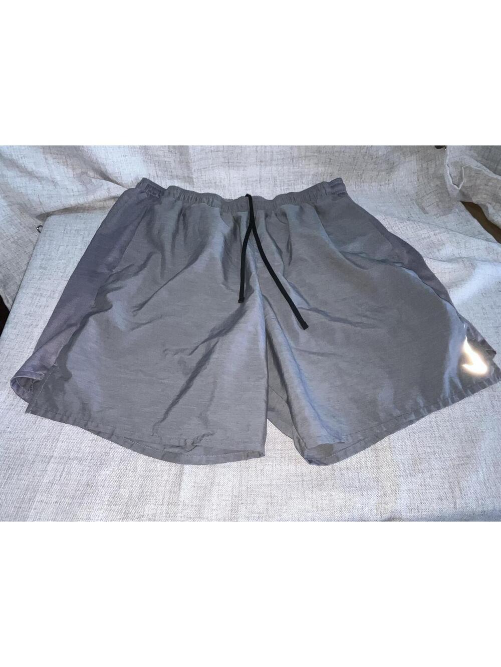Nike Challenger 7" Dri-Fit shorts - lined grey GUC